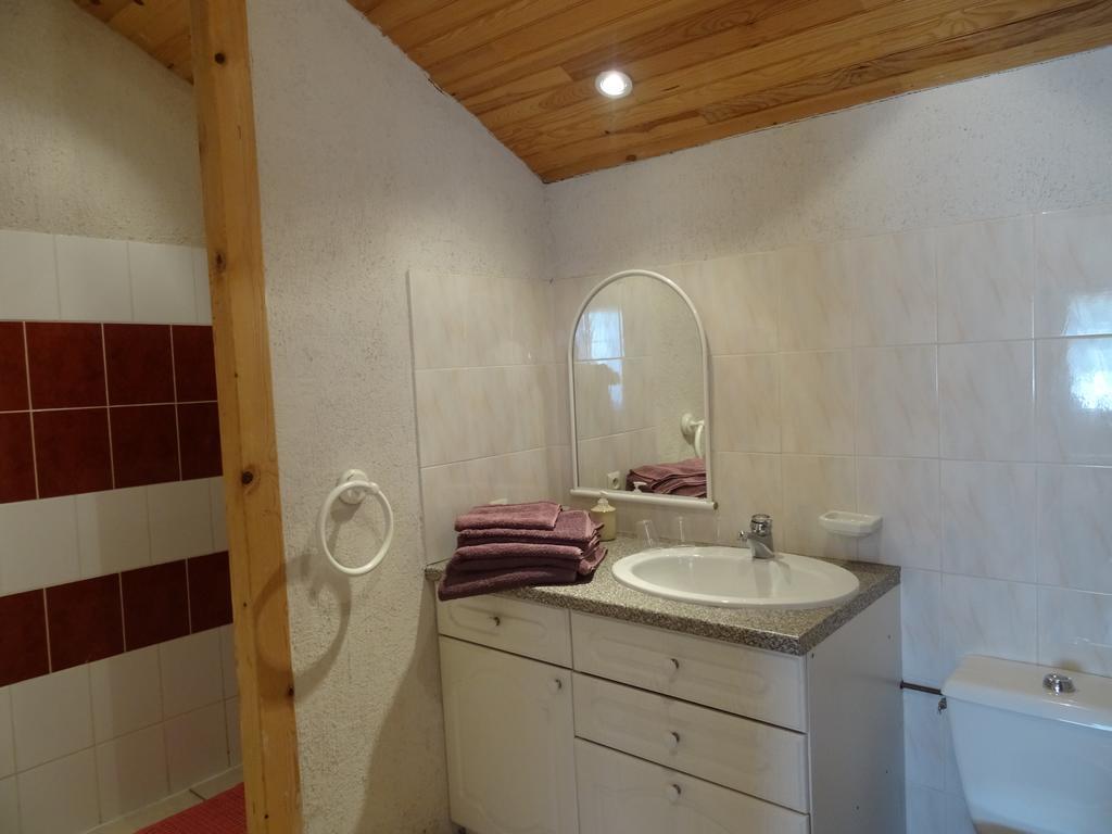 La Clef Des Champs La Roche-en-Brenil Room photo